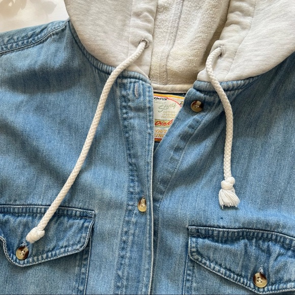 Vintage Hooded Sleeveless Denim Shirt - Picture 5 of 11